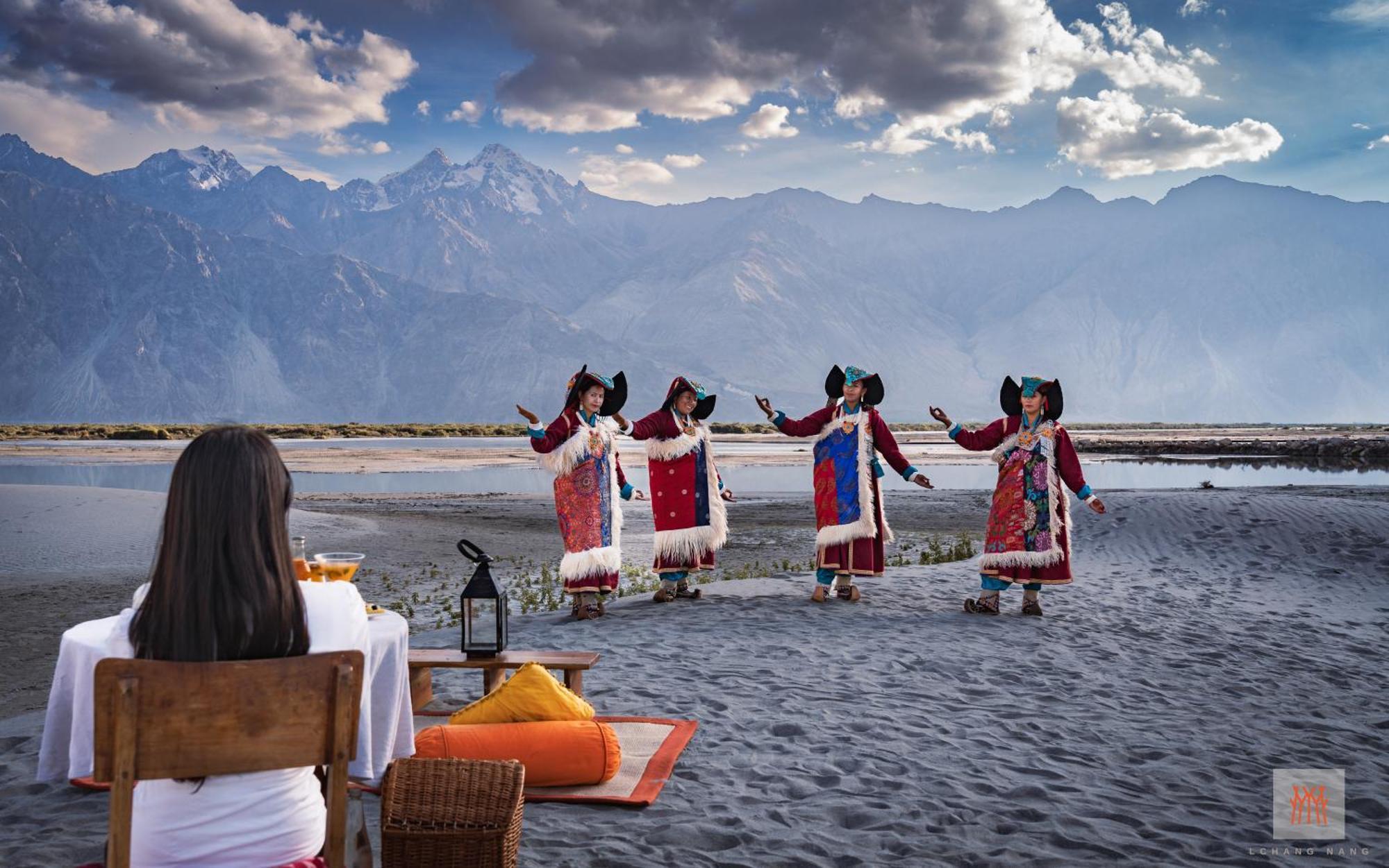 Lchang Nang Retreat-The House Of Trees-Nubra Valley Hotel Sumur Luaran gambar