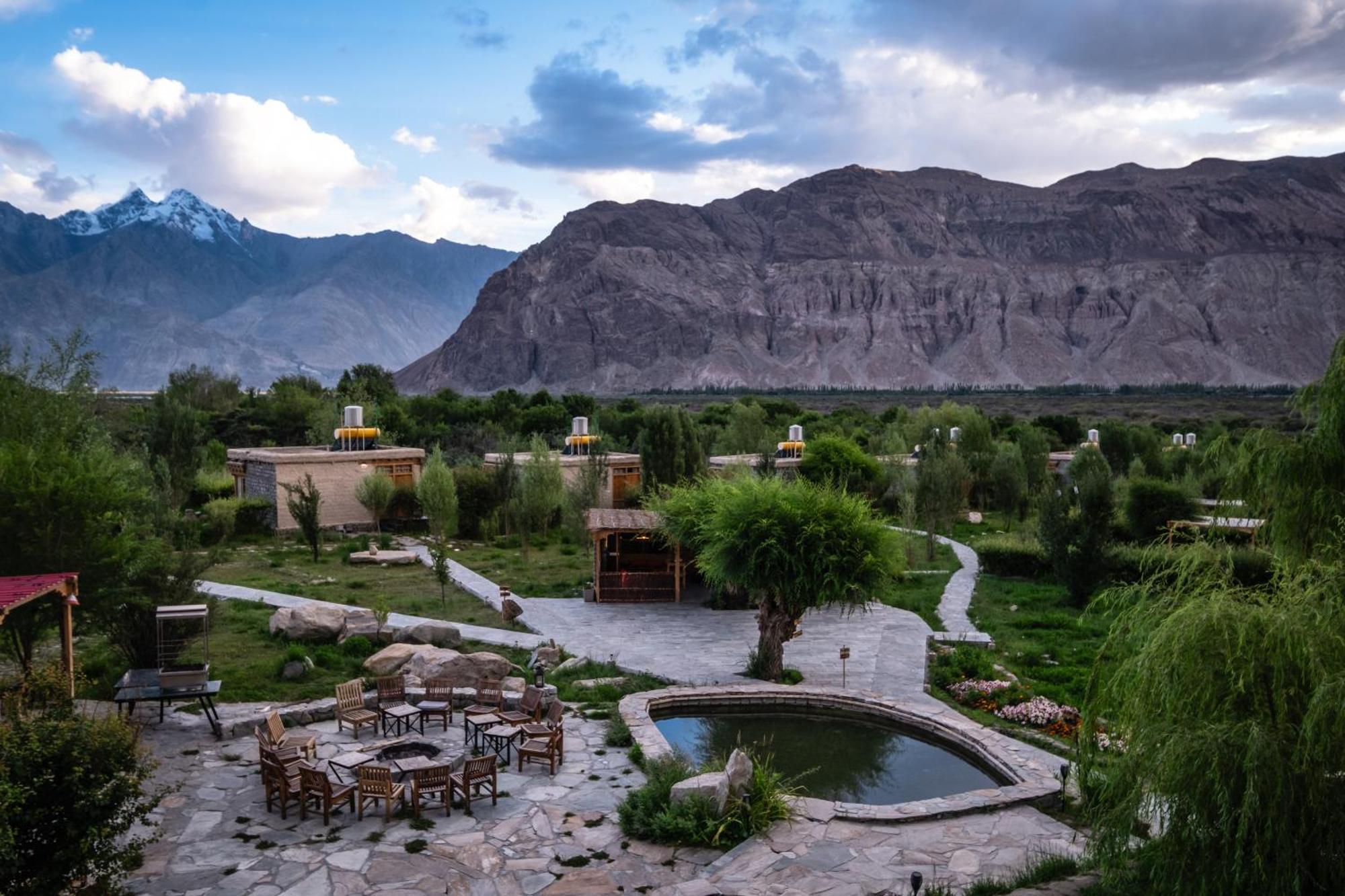 Lchang Nang Retreat-The House Of Trees-Nubra Valley Hotel Sumur Luaran gambar